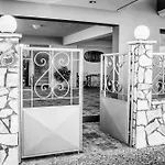 Hotel Ariadni *