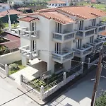 Ariadni Hotel *