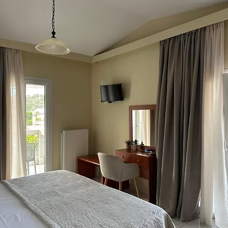 Hotel Ariadni *